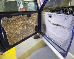 Шумоизоляция дверей авто от 1100 руб